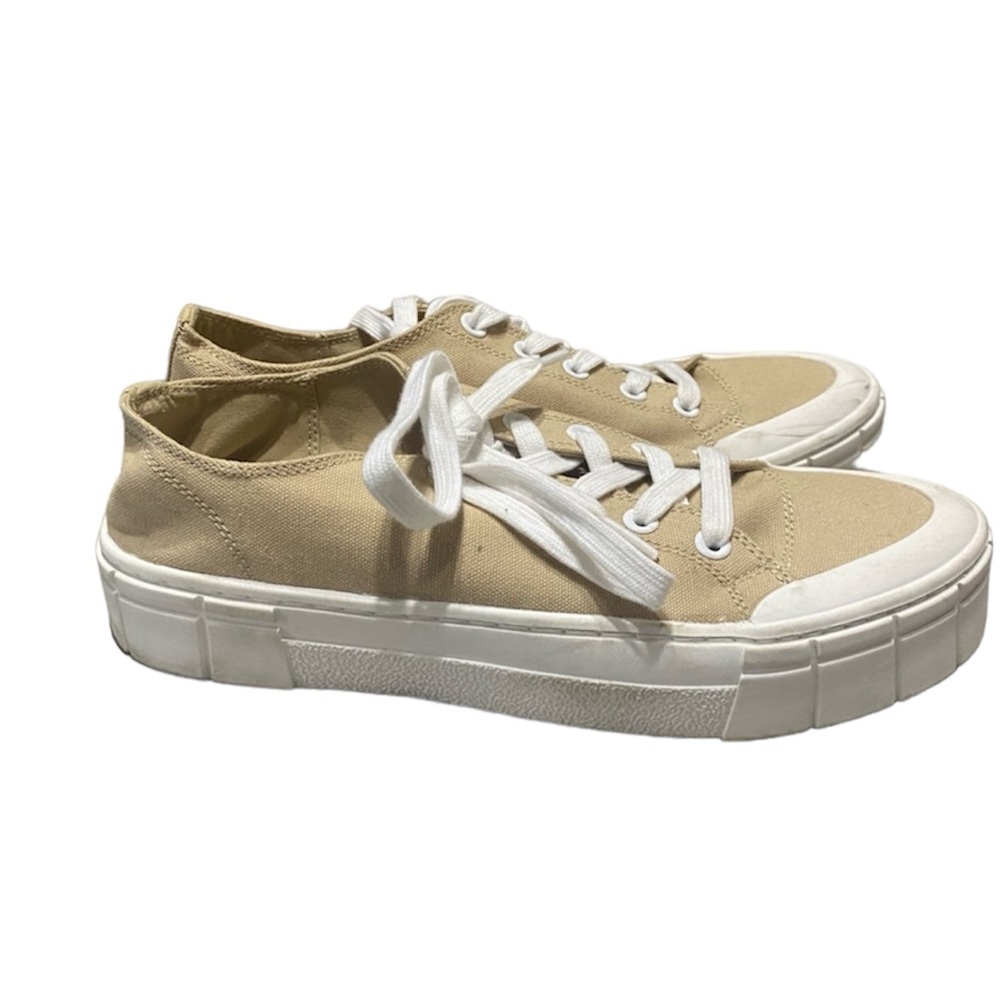 EUC! Tan canvas shoes